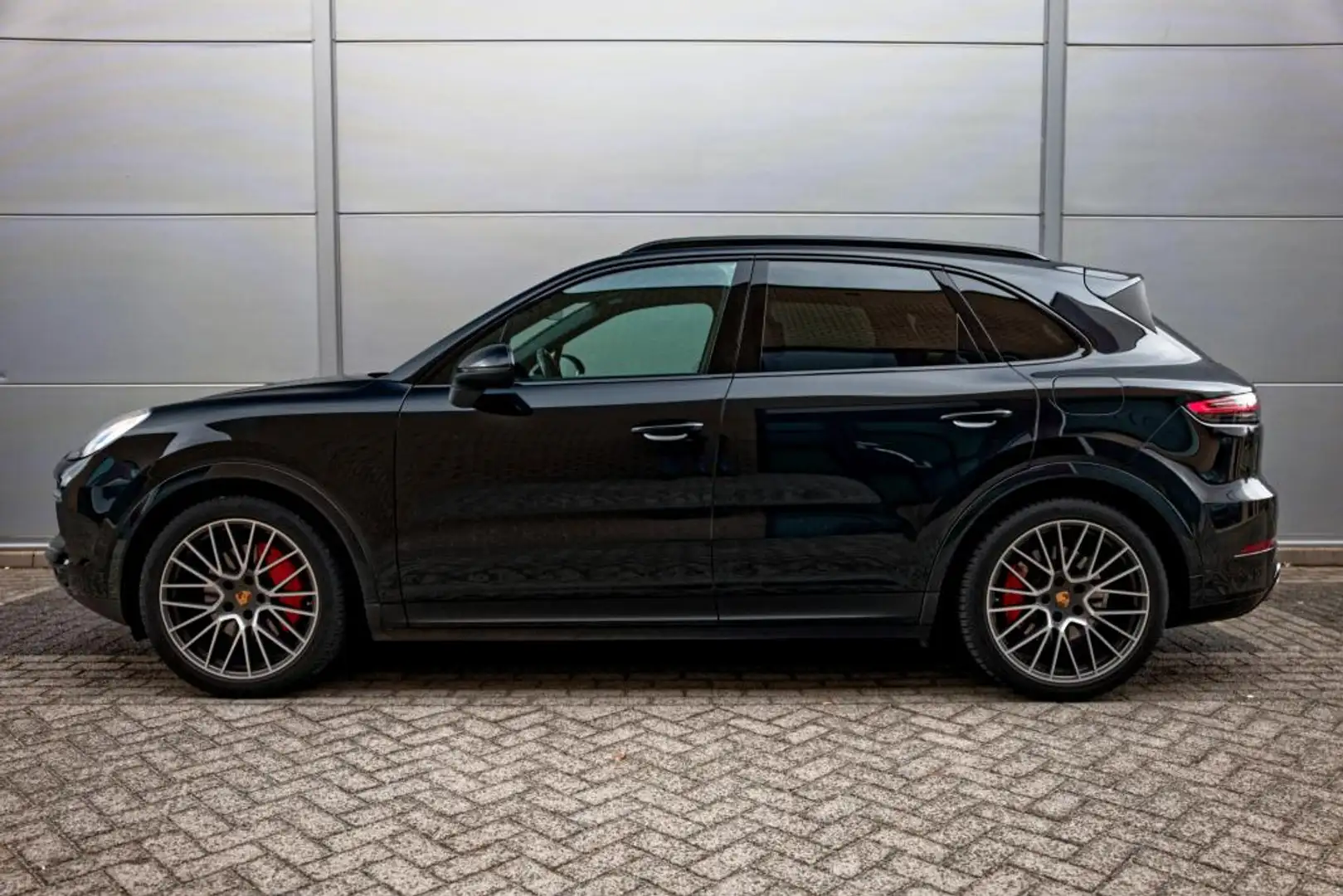 Porsche Cayenne 3.0 E-Hybrid Luchtvering, Panoramadak, 21" LM velg Noir - 2