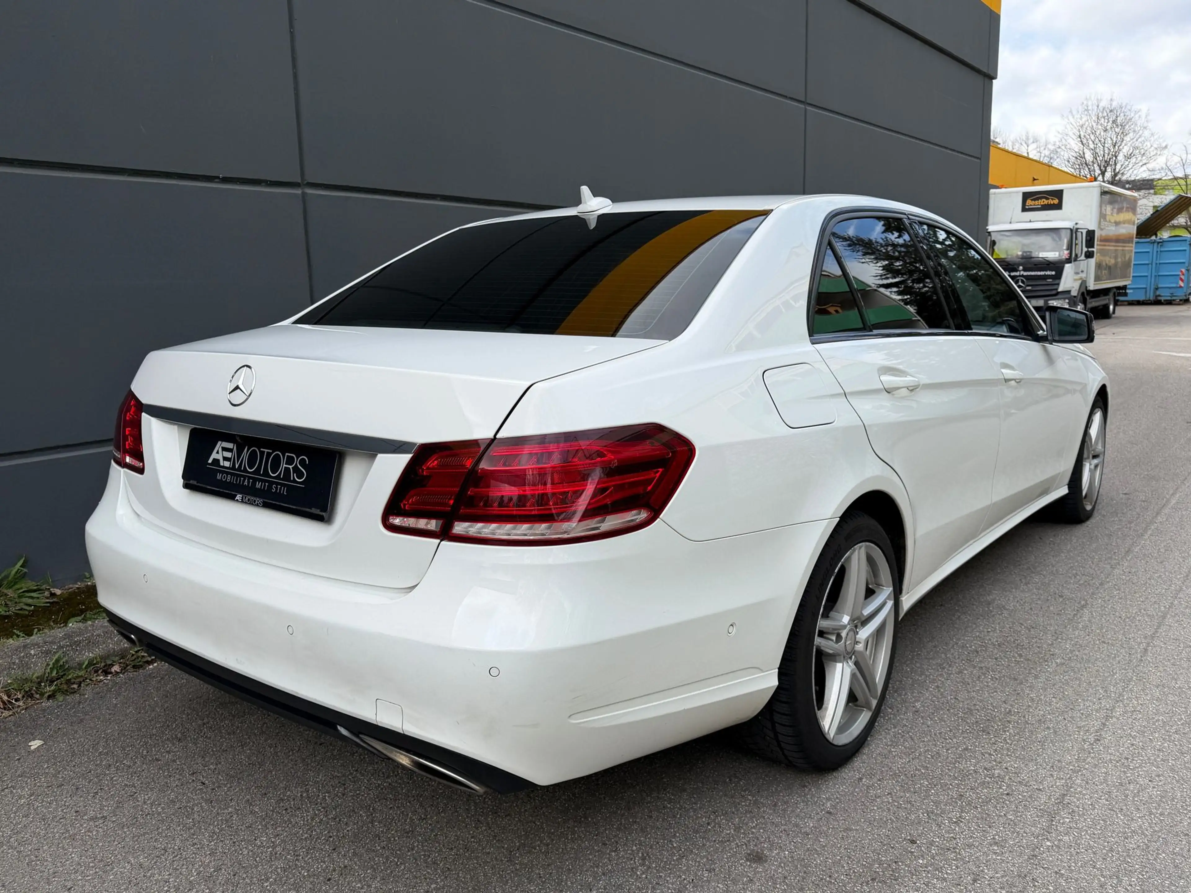 Mercedes-Benz E 250 //KREDIT//LEDER//FACELIFT//AUTOMATIK// — photo 10