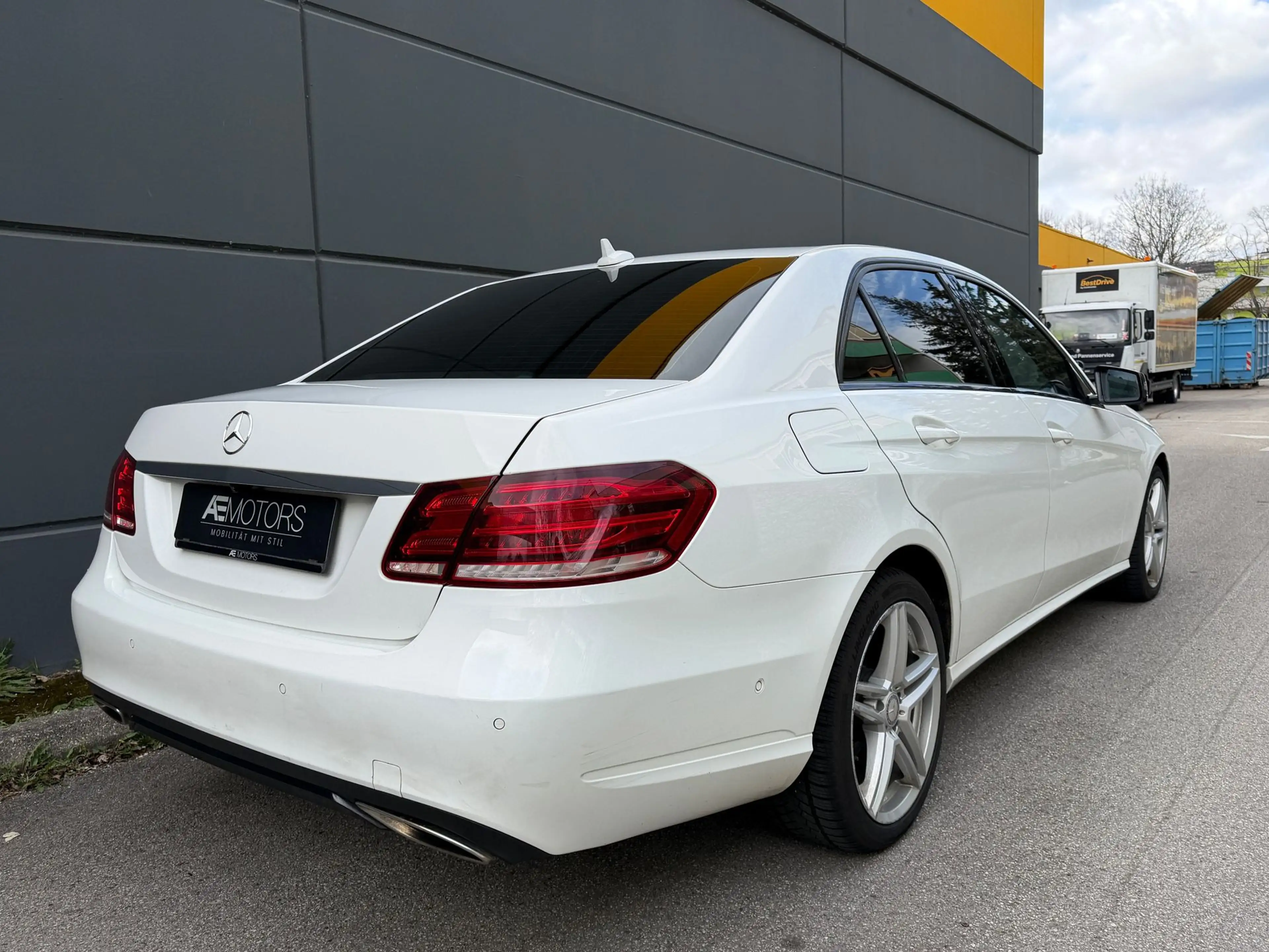 Mercedes-Benz E 250 //KREDIT//LEDER//FACELIFT//AUTOMATIK// — photo 9