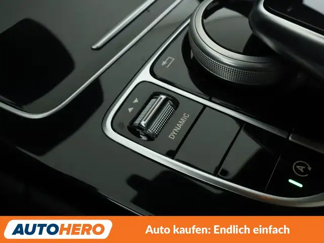 Mercedes-Benz C-Class view 26