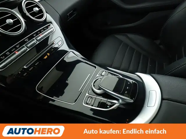 Mercedes-Benz C-Class view 25