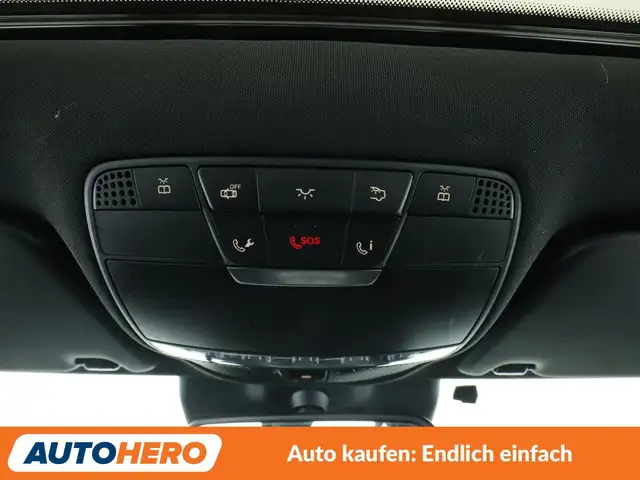 Mercedes-Benz C-Class view 29