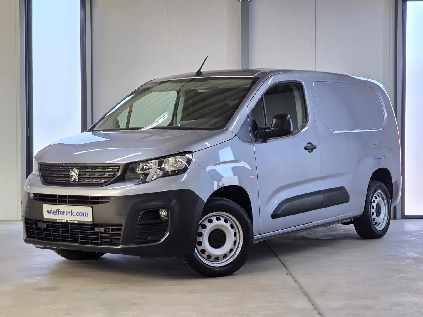Peugeot Partner 1.5 BlueHDI Premium Long | Navi | Pdc | Camera | T Grijs - 1