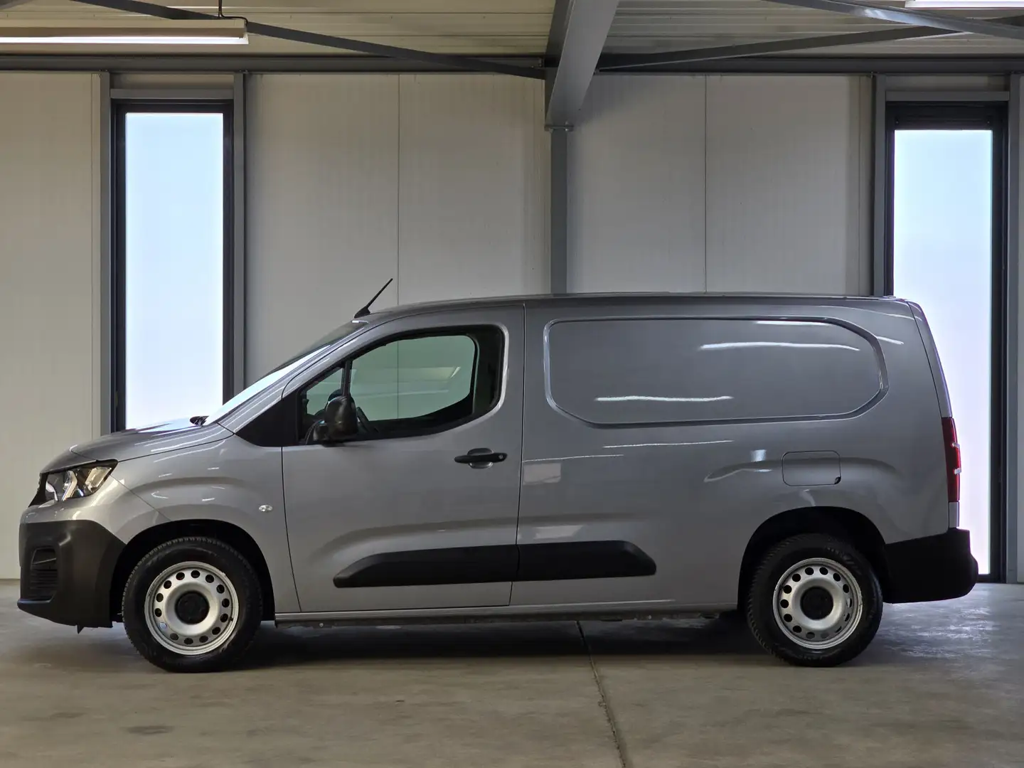 Peugeot Partner 1.5 BlueHDI Premium Long | Navi | Pdc | Camera | T Grijs - 2