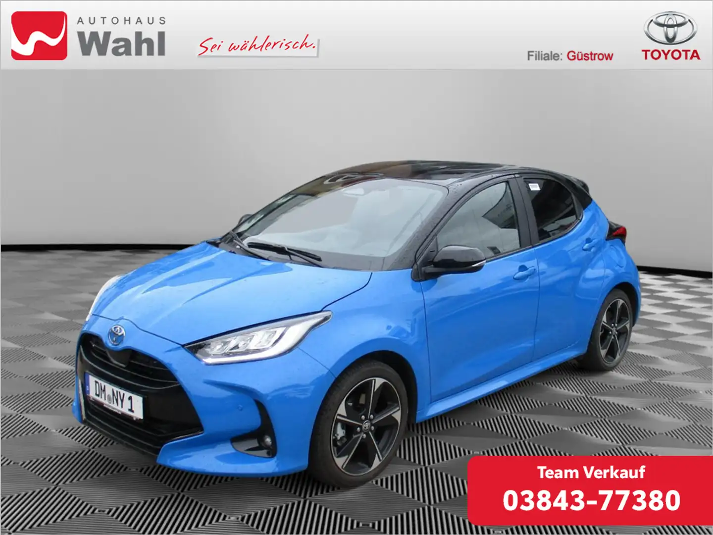 Toyota Yaris 1.5 Hybrid Premiere Edition Bleu - 1