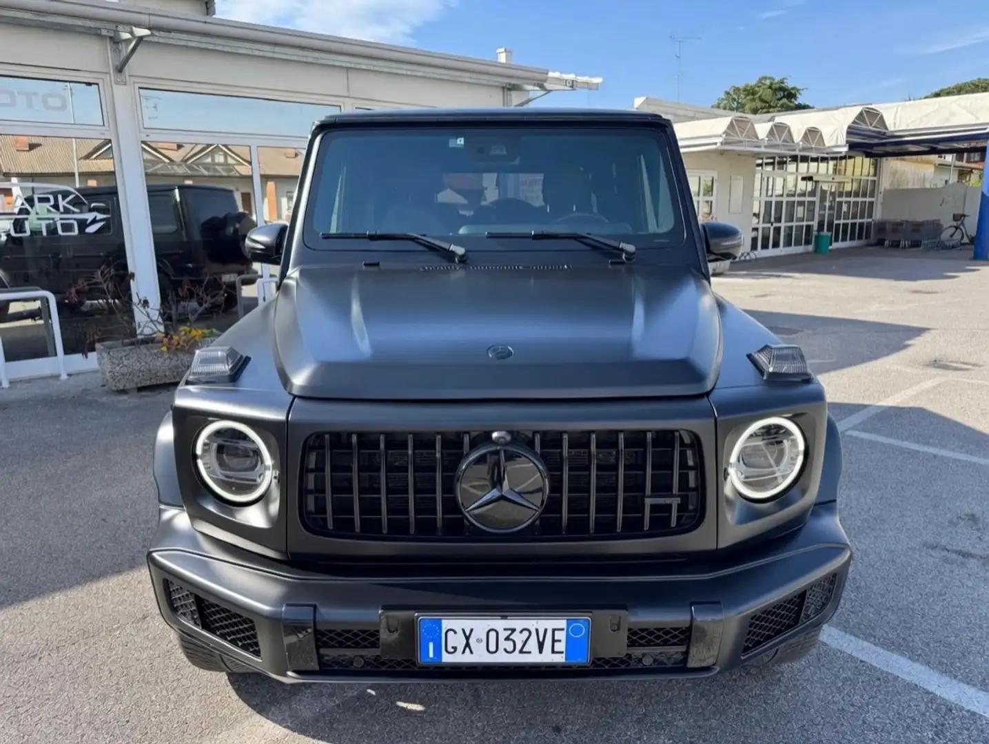 Mercedes-Benz G G 350 d S.W. Premium Plus AMG Negro - 2
