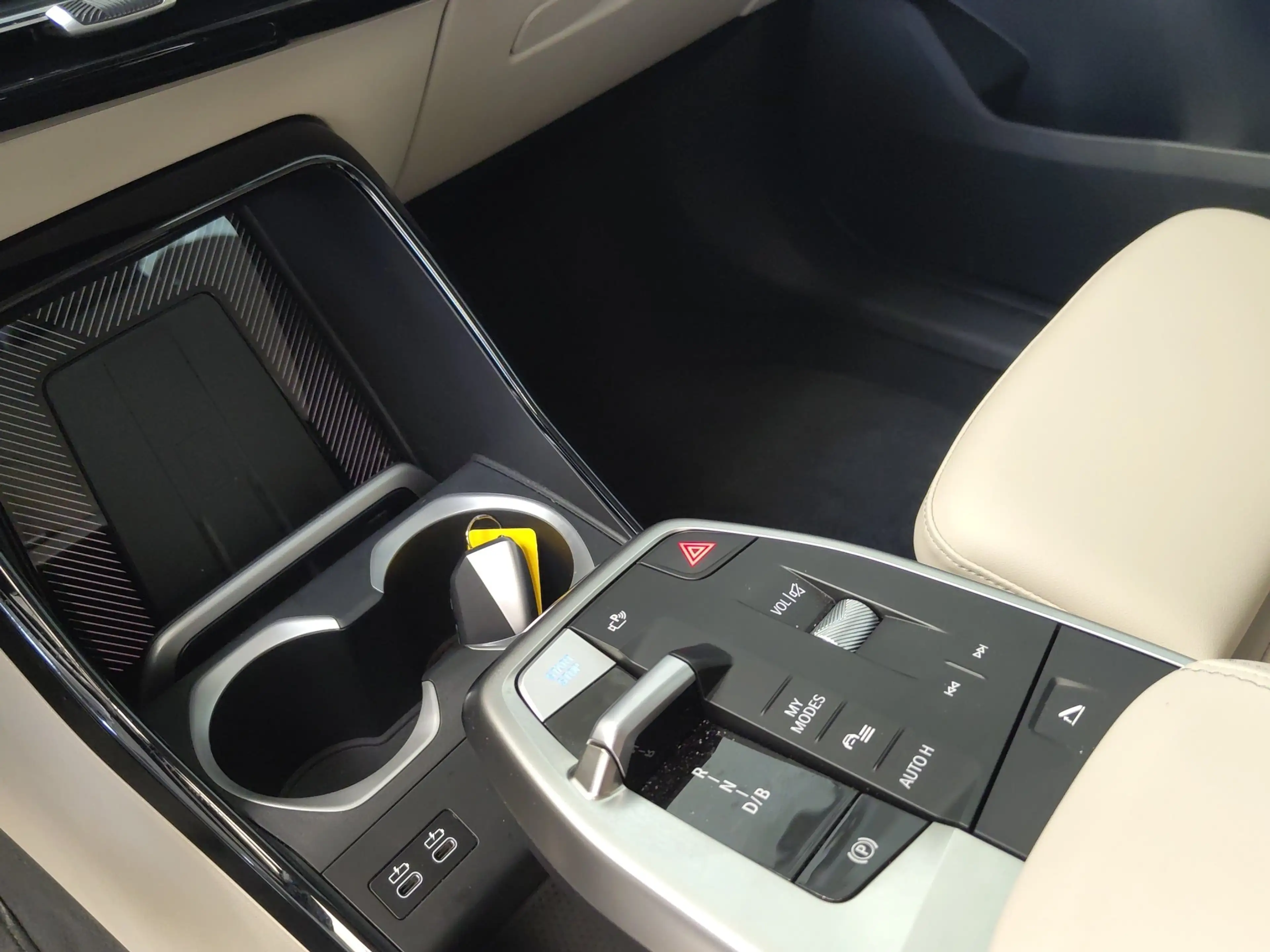 BMW iX1 xDrive30 xLine NaviProf*Leder*Sportsitze* — photo 11