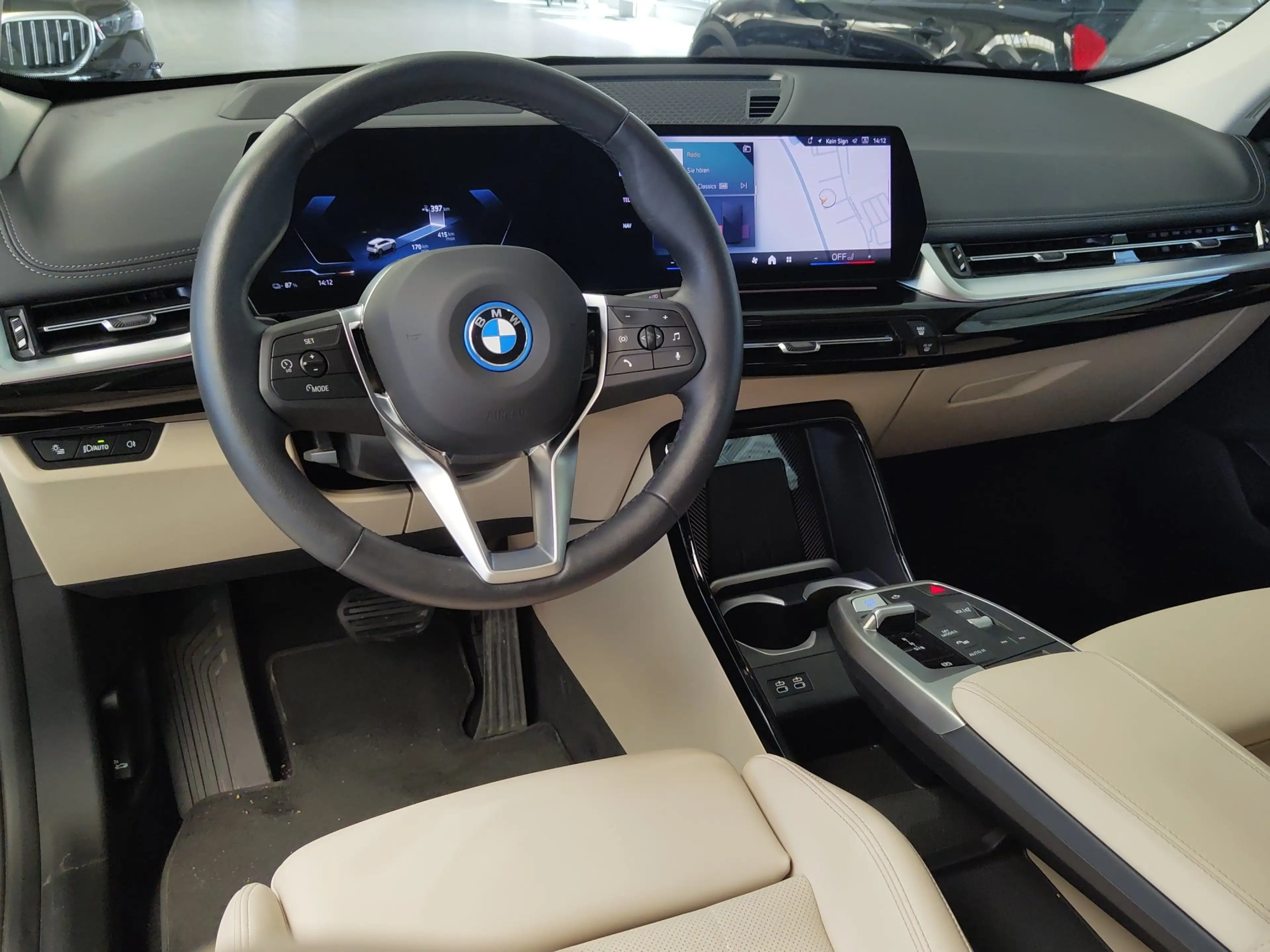 BMW iX1 xDrive30 xLine NaviProf*Leder*Sportsitze* — photo 7