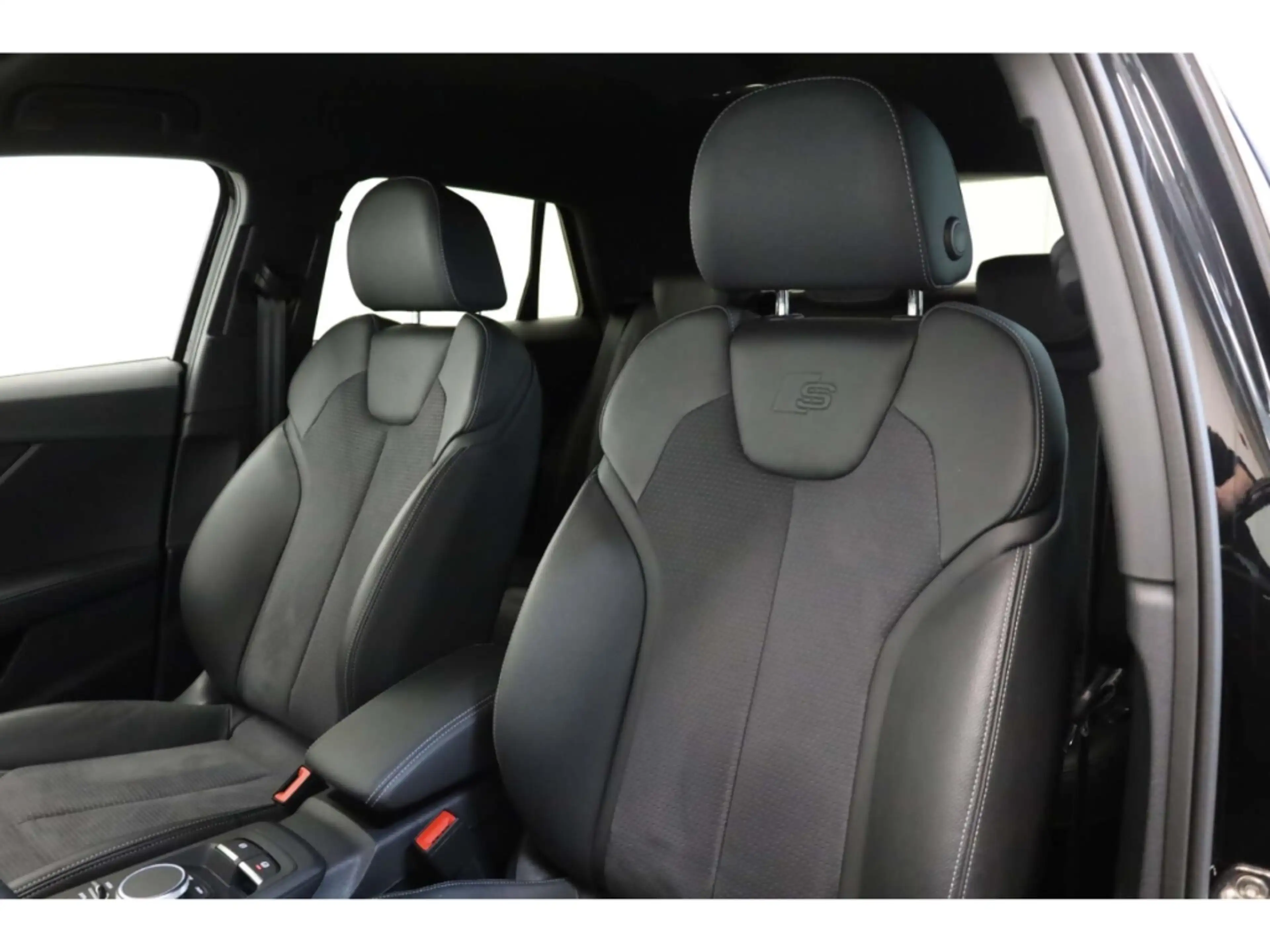 Audi SQ2 TFSI quattro S line VCP/LED/NAV/SH — photo 10
