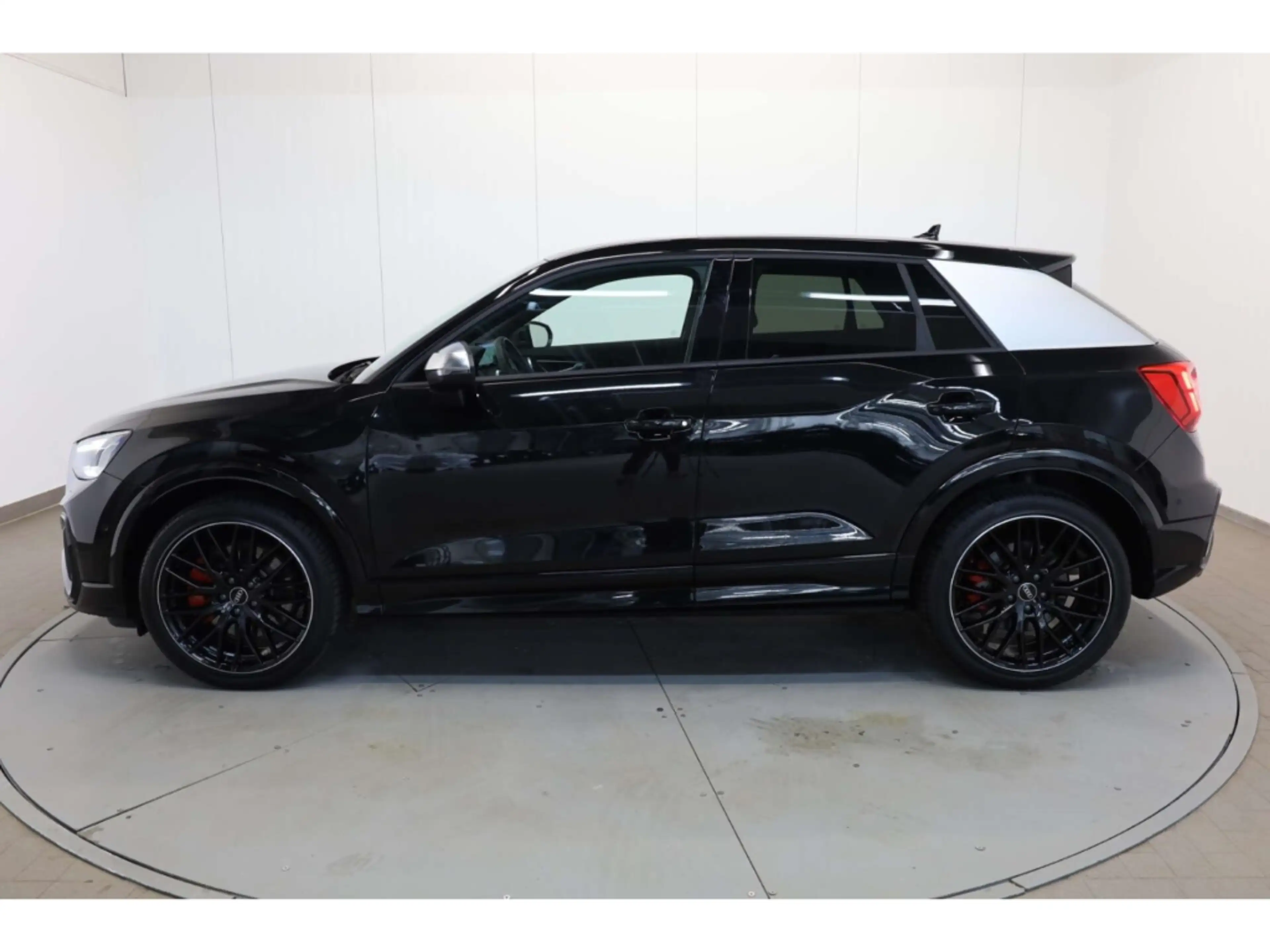 Audi SQ2 TFSI quattro S line VCP/LED/NAV/SH — photo 5