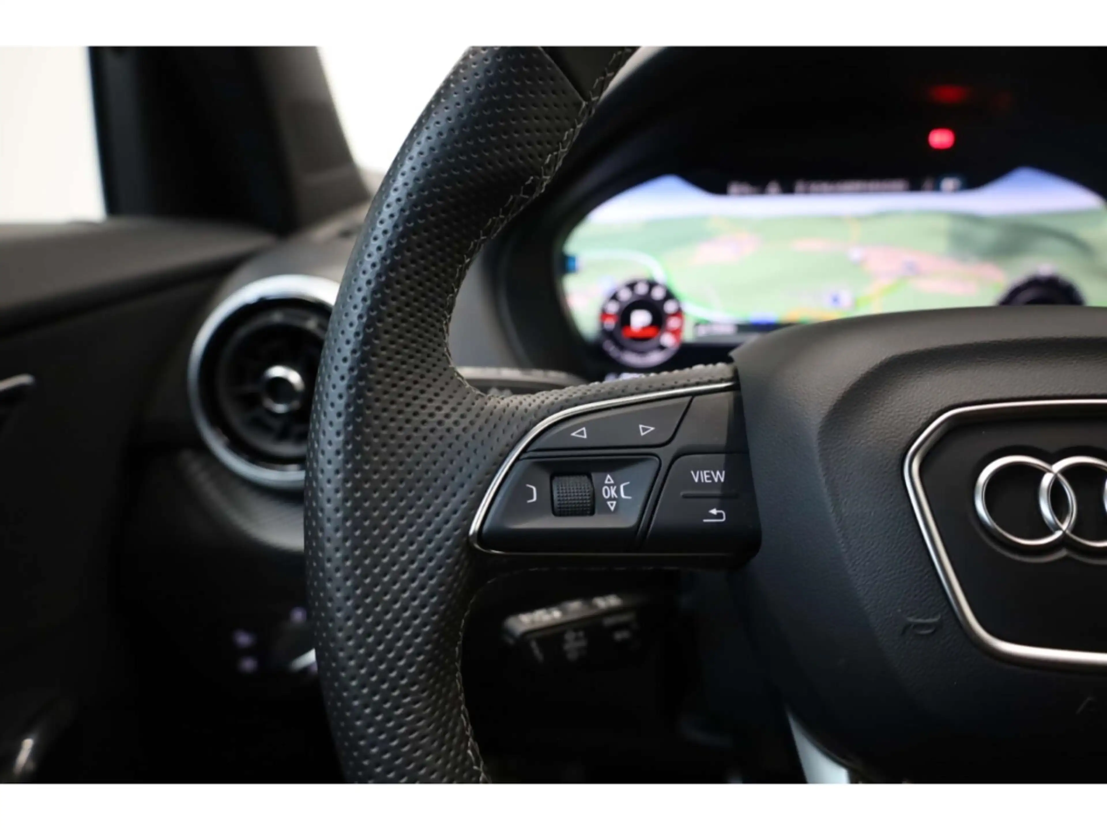 Audi SQ2 TFSI quattro S line VCP/LED/NAV/SH — photo 15