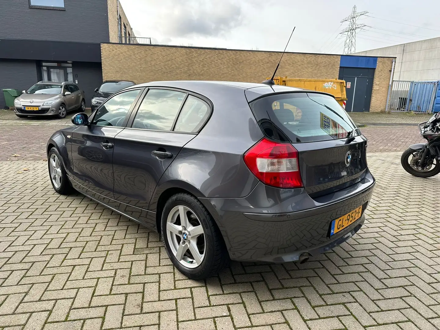 BMW 116 116i High Executive Grijs - 2