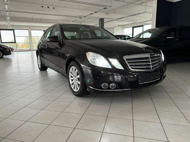 Imagine Mercedes-Benz E 350 BlueTec PDC. Schiebedach. Leder. Navi