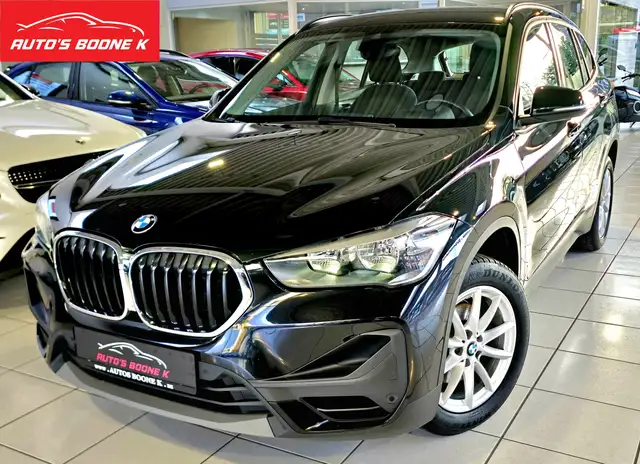 BMW X1 X1 1.5i sDrive18/ Navigatie / Parkeesensoren / PDC