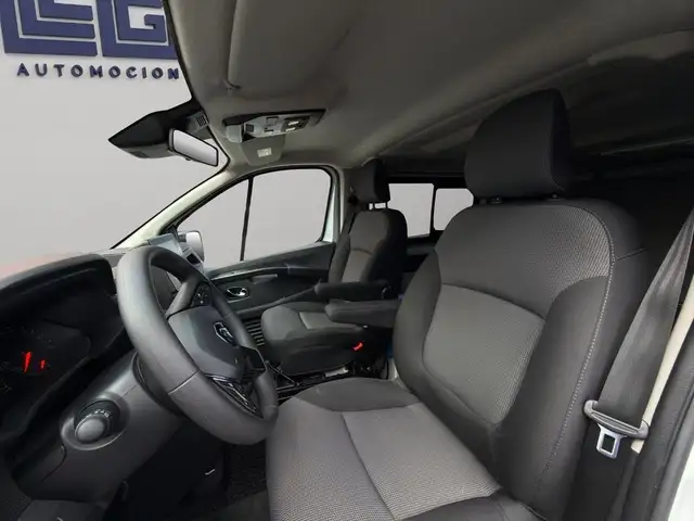 Renault Trafic view 10