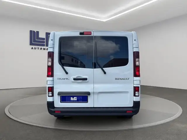 Renault Trafic view 6