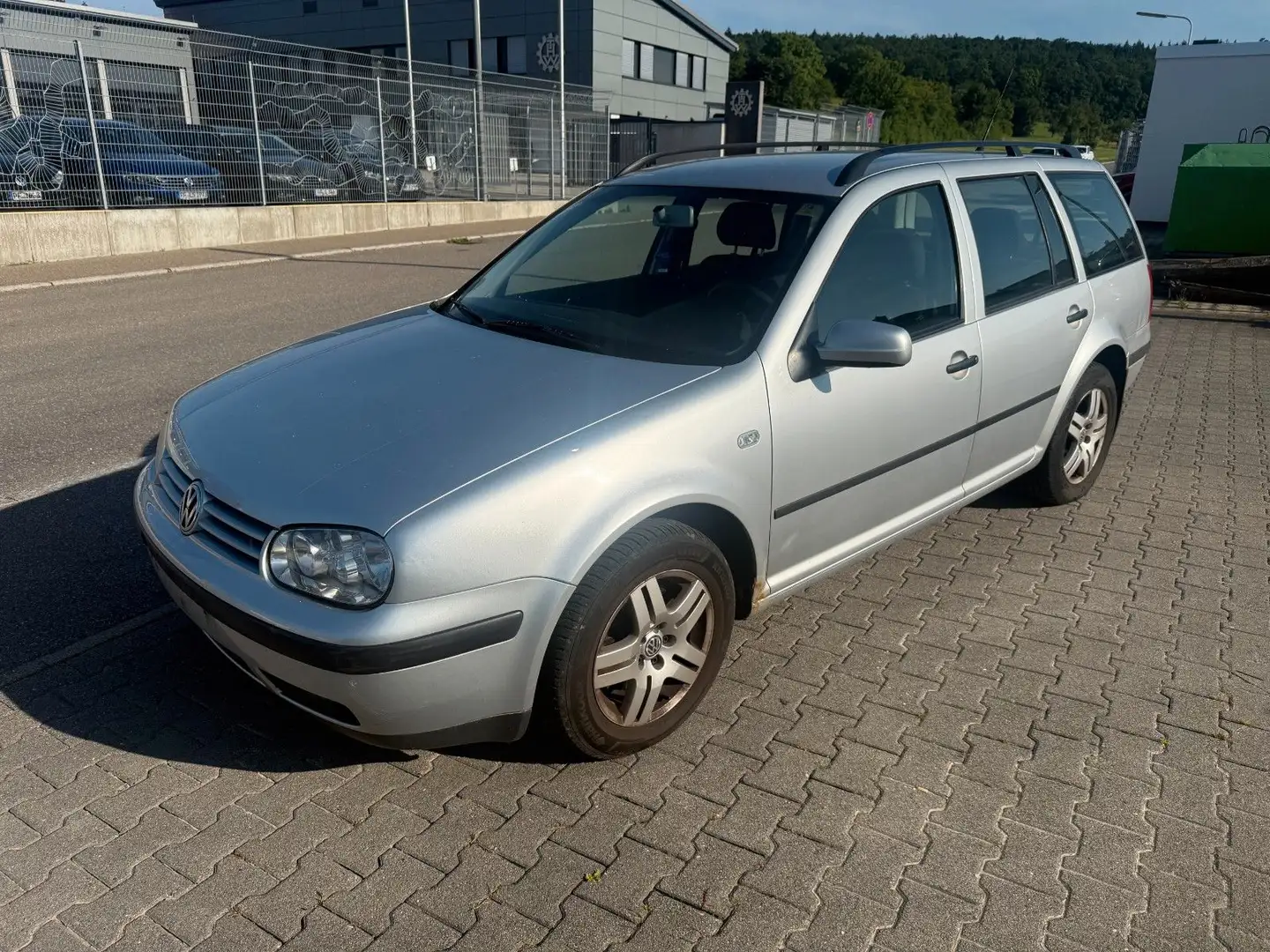 Volkswagen Golf 1.9TDI 101 PS Special/Automatik/Klimaanlage Plateado - 1
