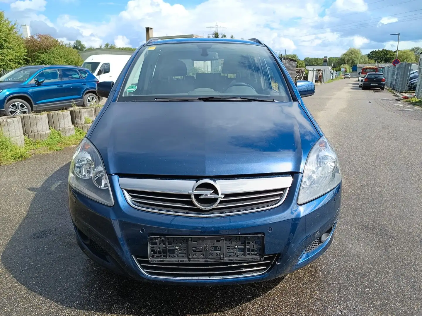 Opel Zafira B Family Blau - 2