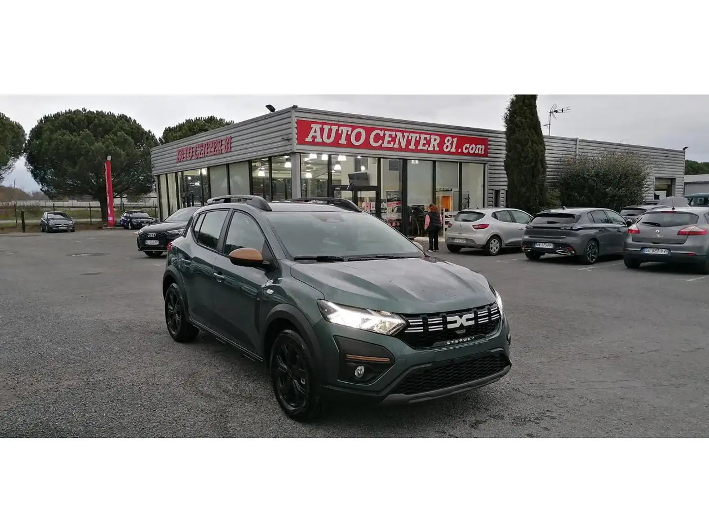 Dacia Sandero Stepway 1.0 ECO-G 100 Extême Vert - 1