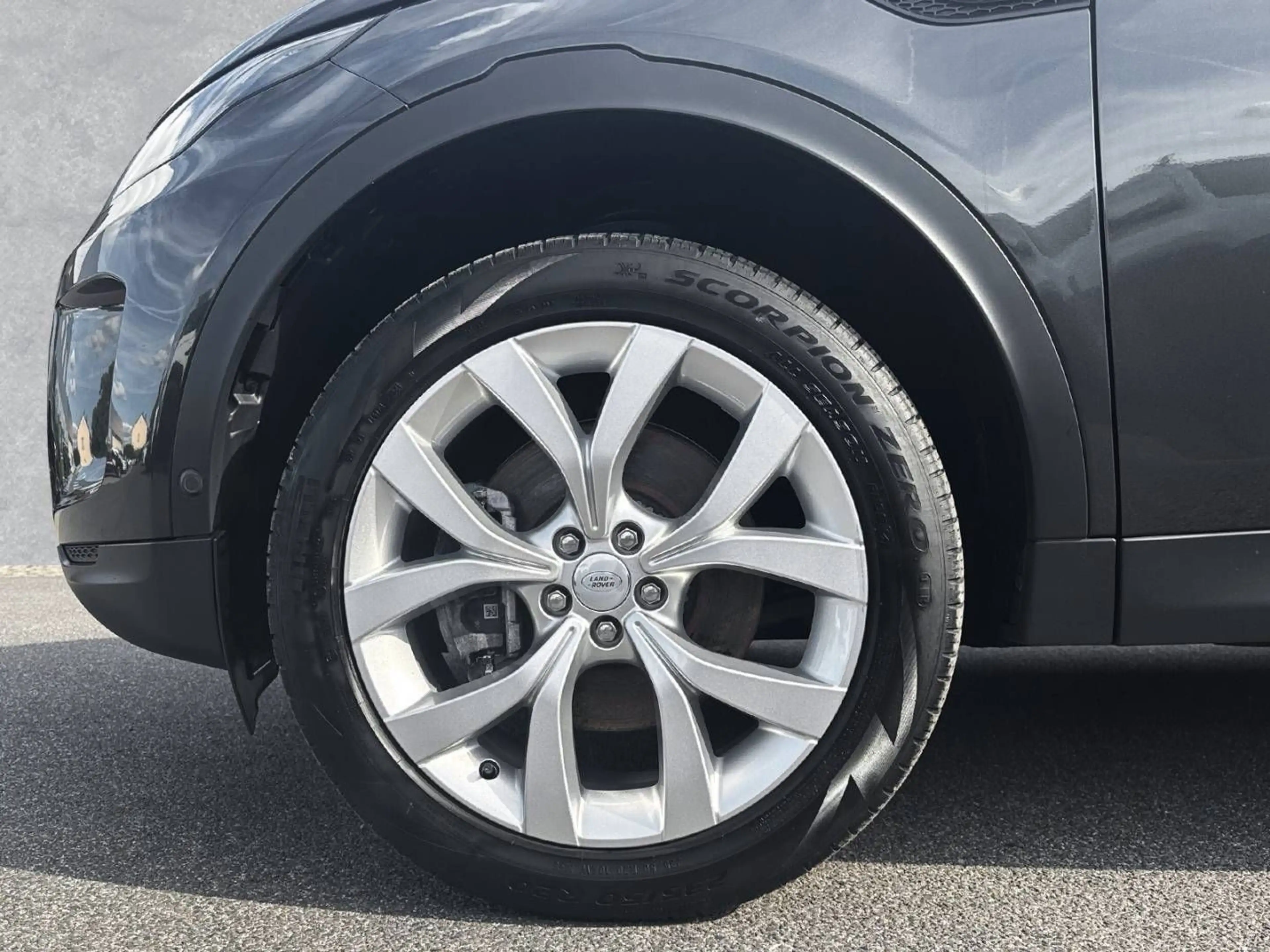Land Rover Discovery Sport D200 SE — photo 9