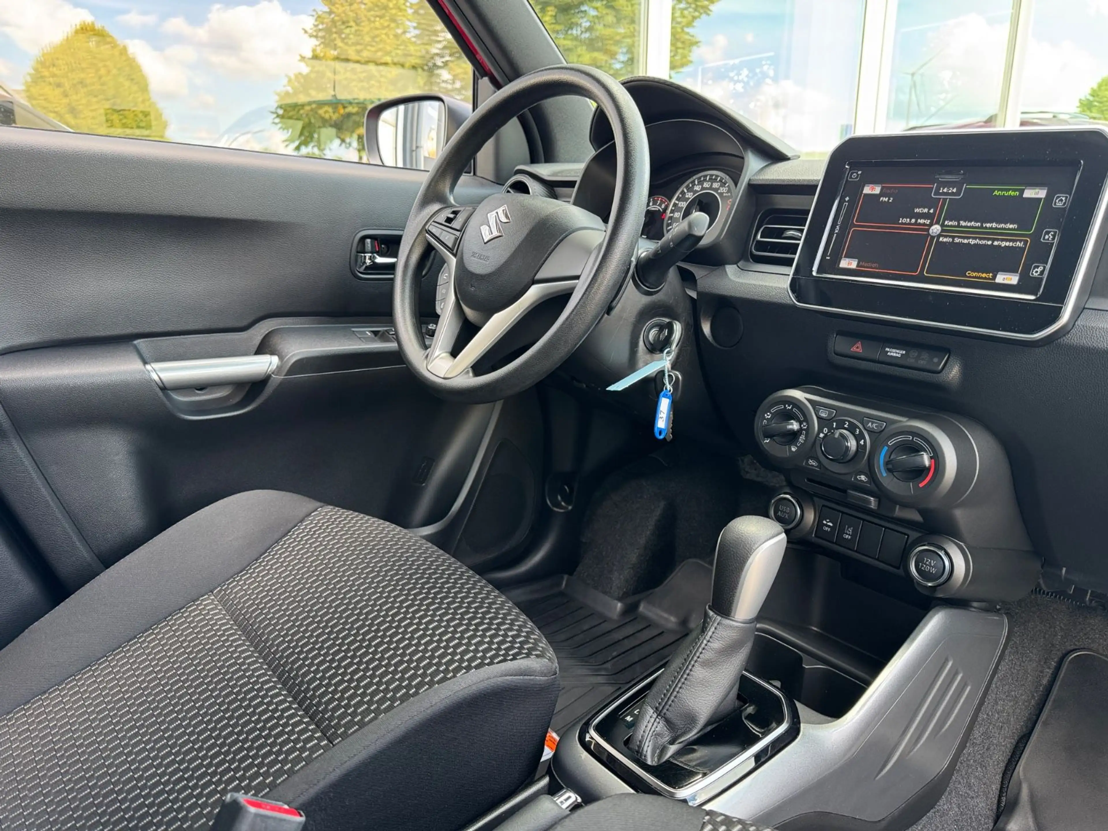 Suzuki Ignis Comfort AUTOMATIK NAVI+CAM WINTERRÄDER — photo 13