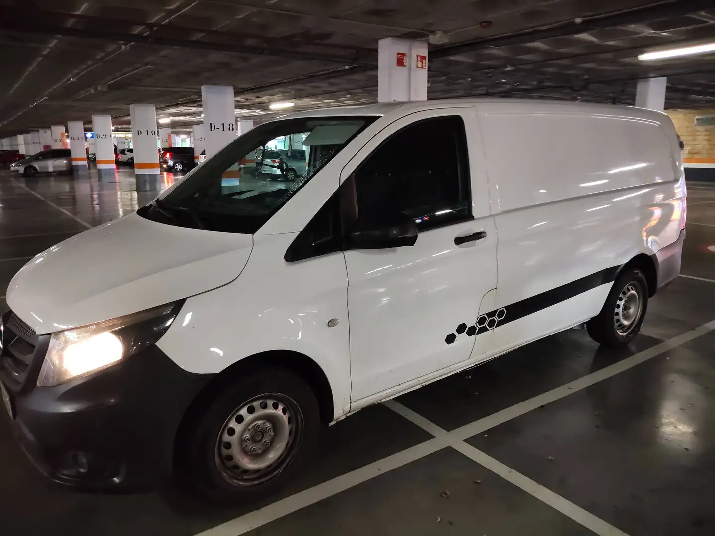 Mercedes-Benz Vito Vito Furgón 111CDI Larga Blanco - 2