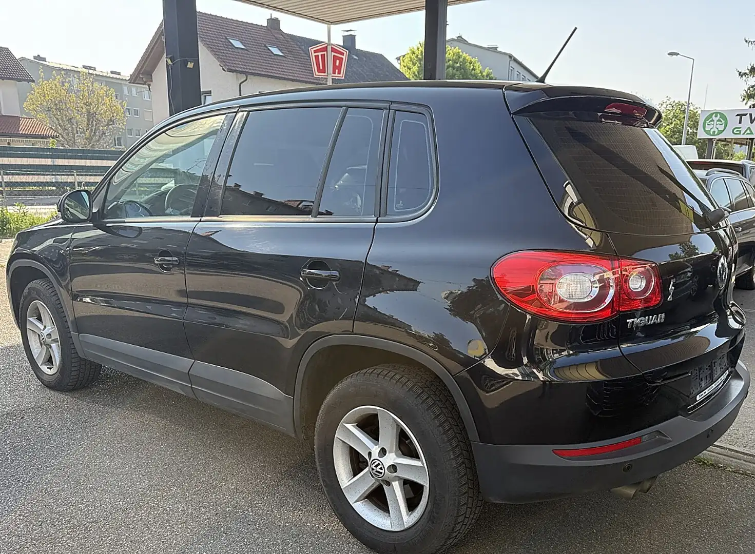 Volkswagen Tiguan 2,0 TDI CR DPF 4Motion Trend&Fun Aut. Schwarz - 2