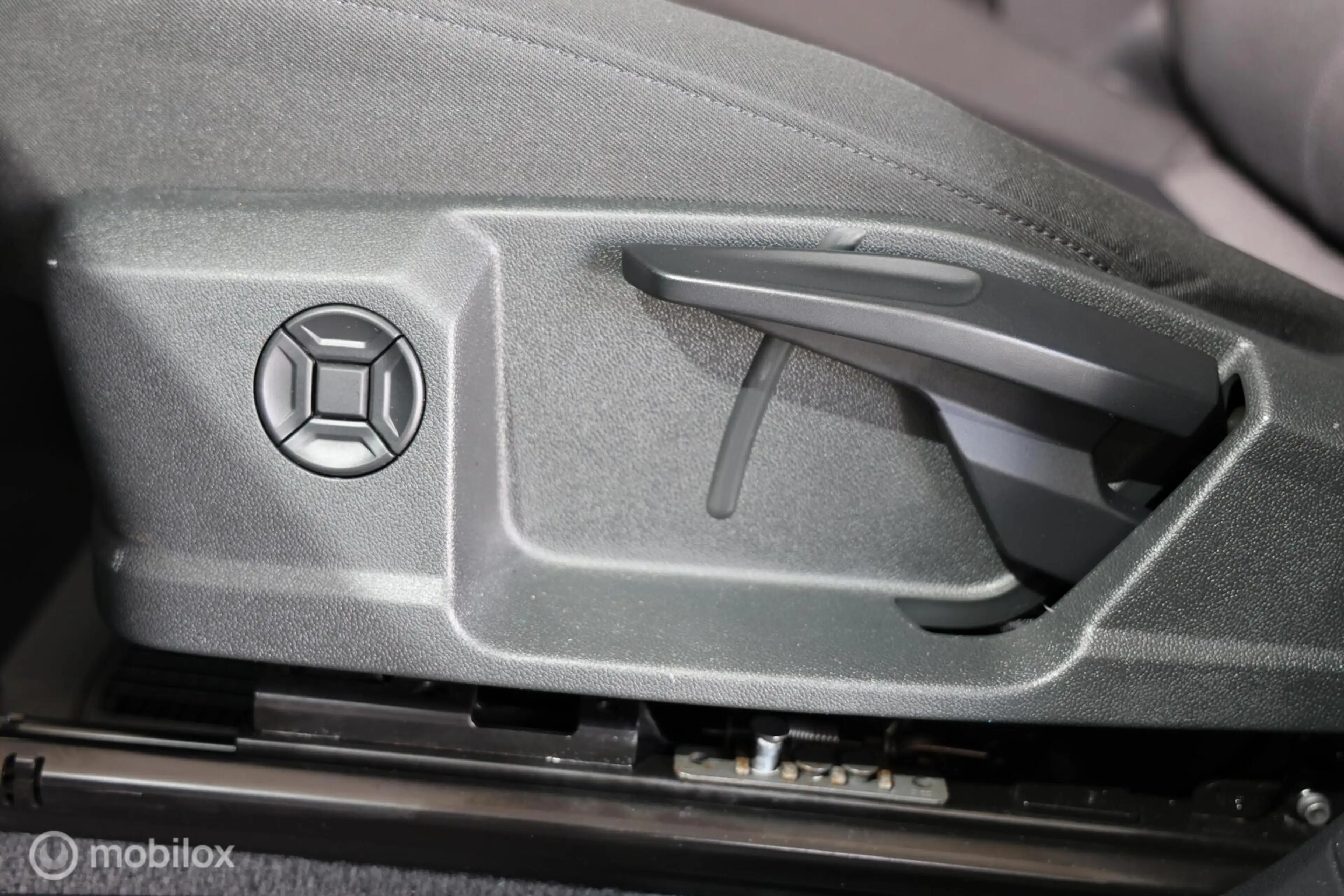 Audi Q3 45 TFSI e Advanced edition - Stoelverwarming - Nav — photo 27