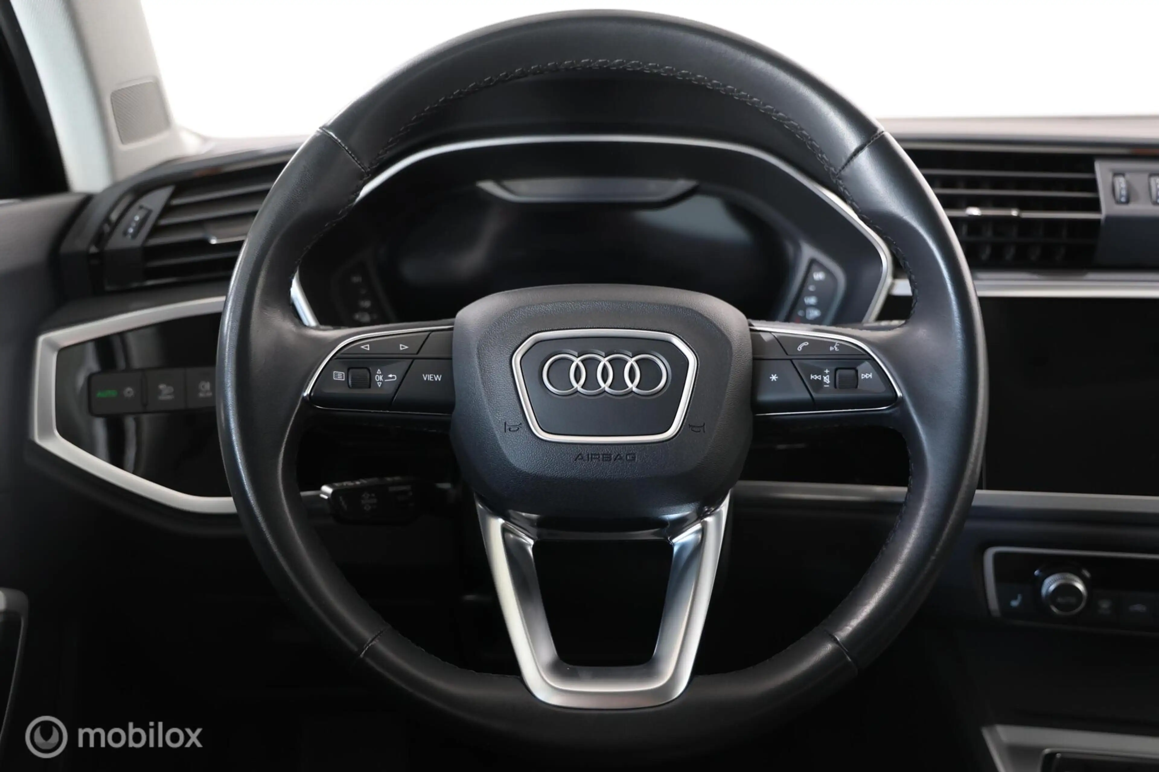 Audi Q3 45 TFSI e Advanced edition - Stoelverwarming - Nav — photo 14
