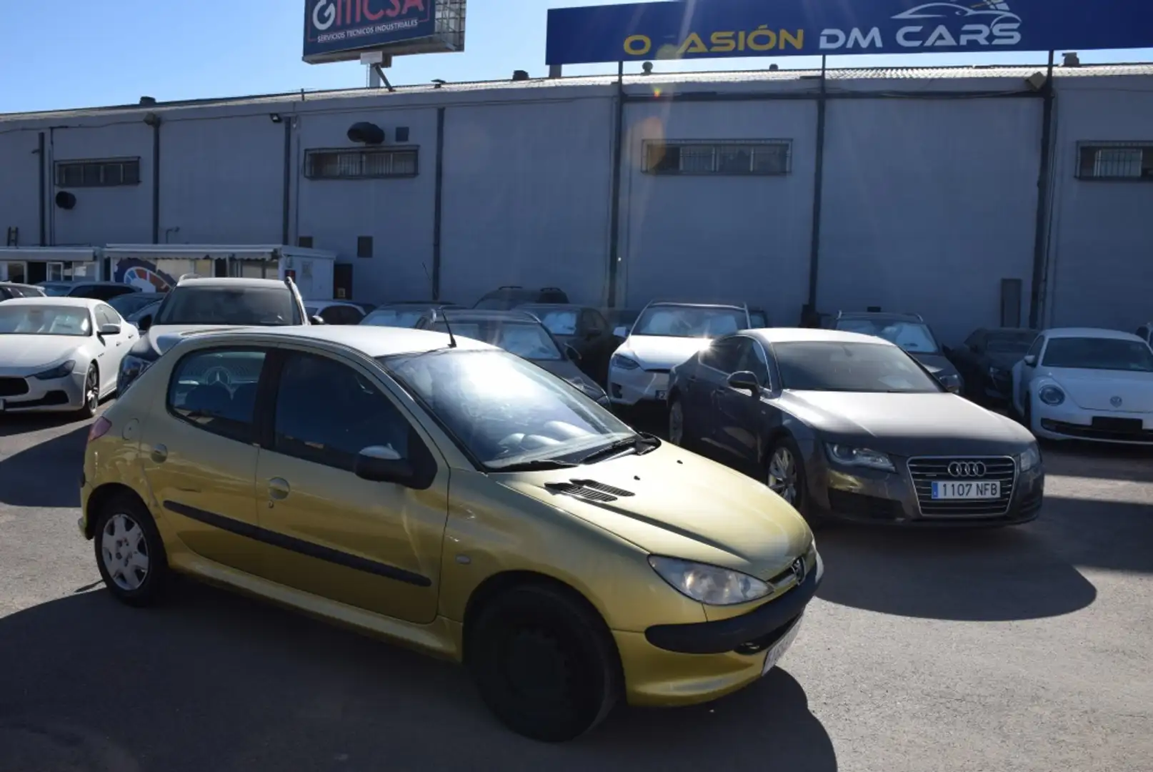 Peugeot 206 1.4HDI X-Line Amarillo - 1