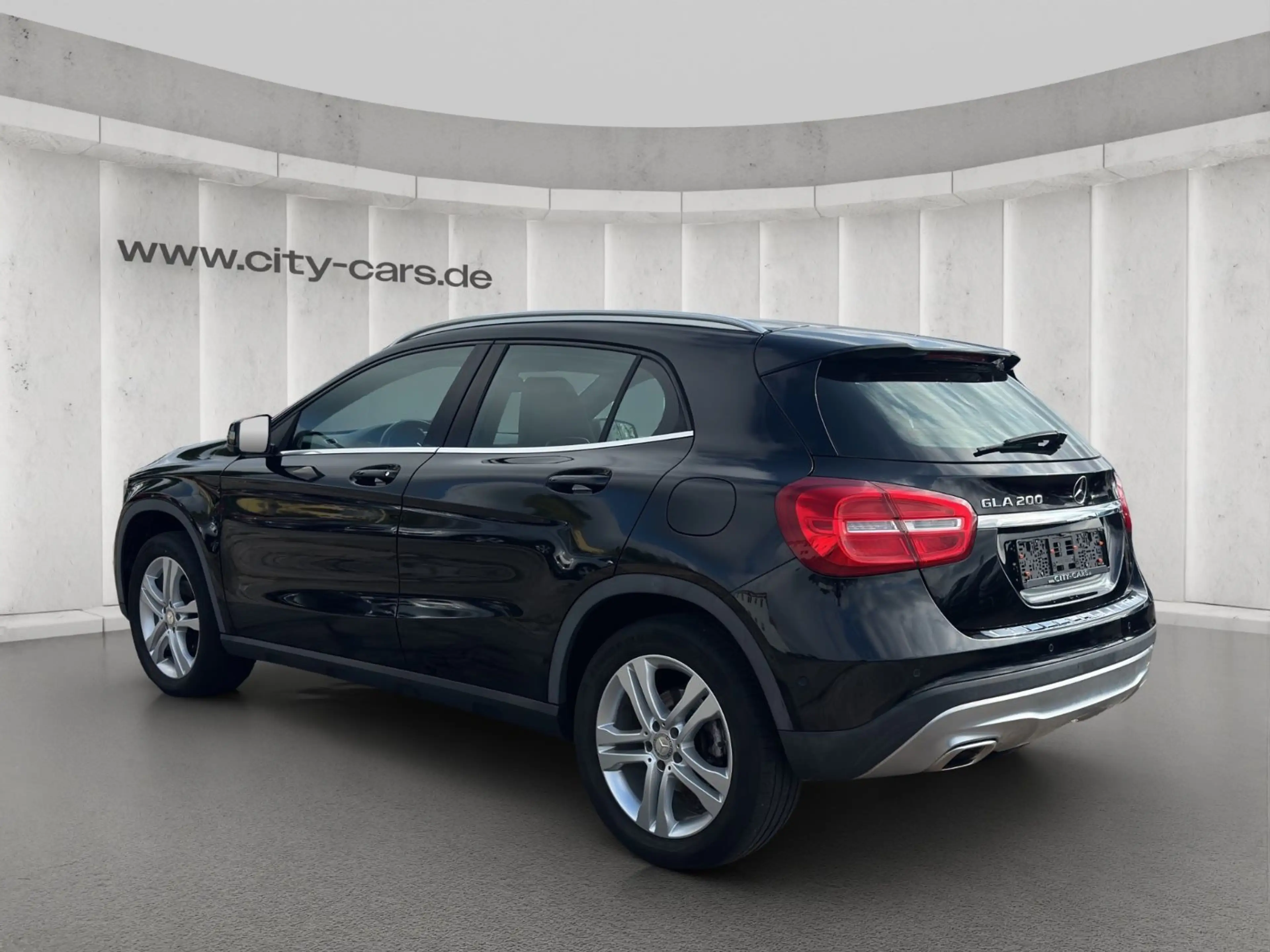 Mercedes-Benz GLA 200 Score*Bi-Xenon*Navigation*Sportsitze — photo 3