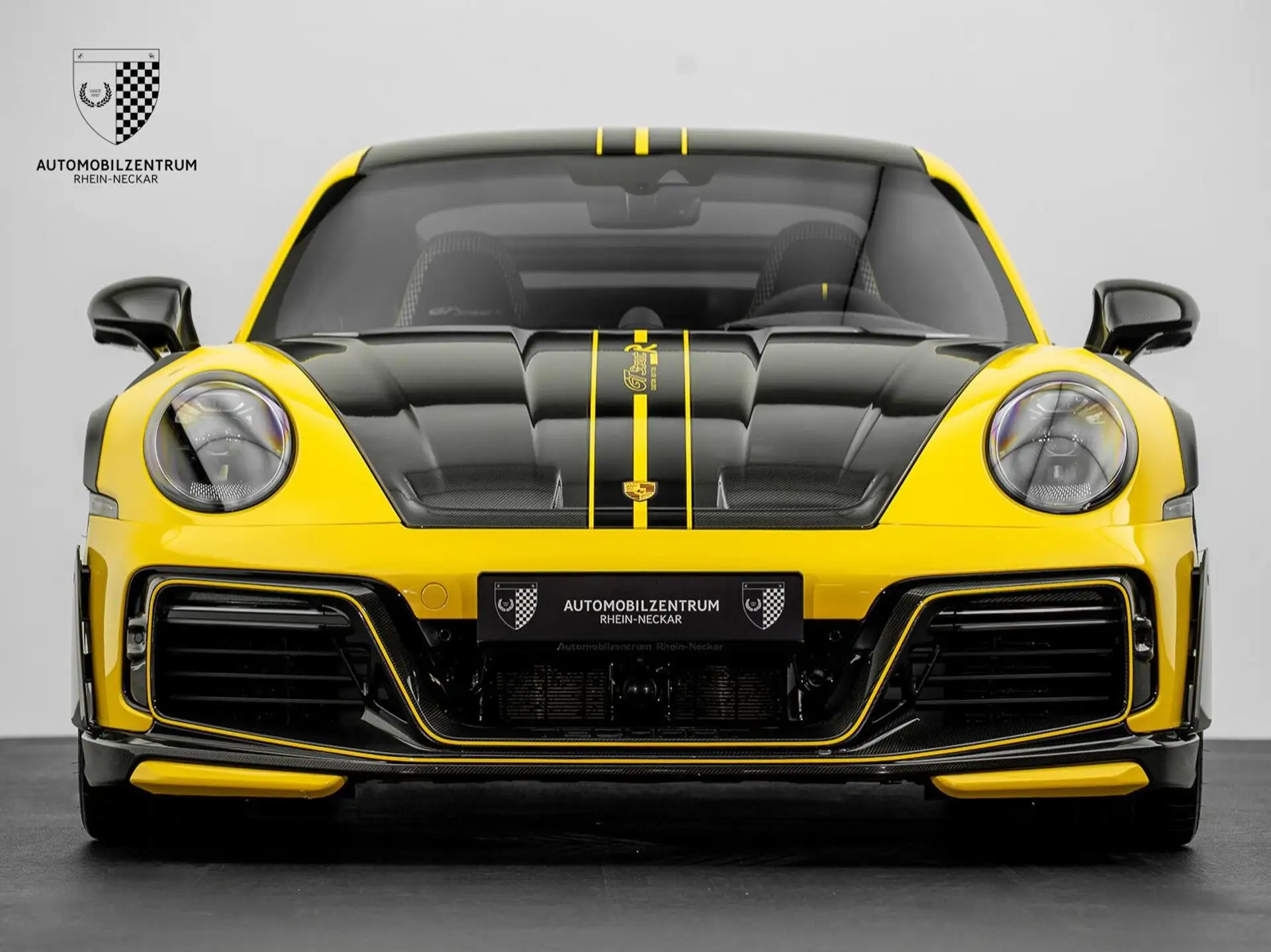 TECHART GTstreet R Coupe 1of87 2022 노랑 사진 2