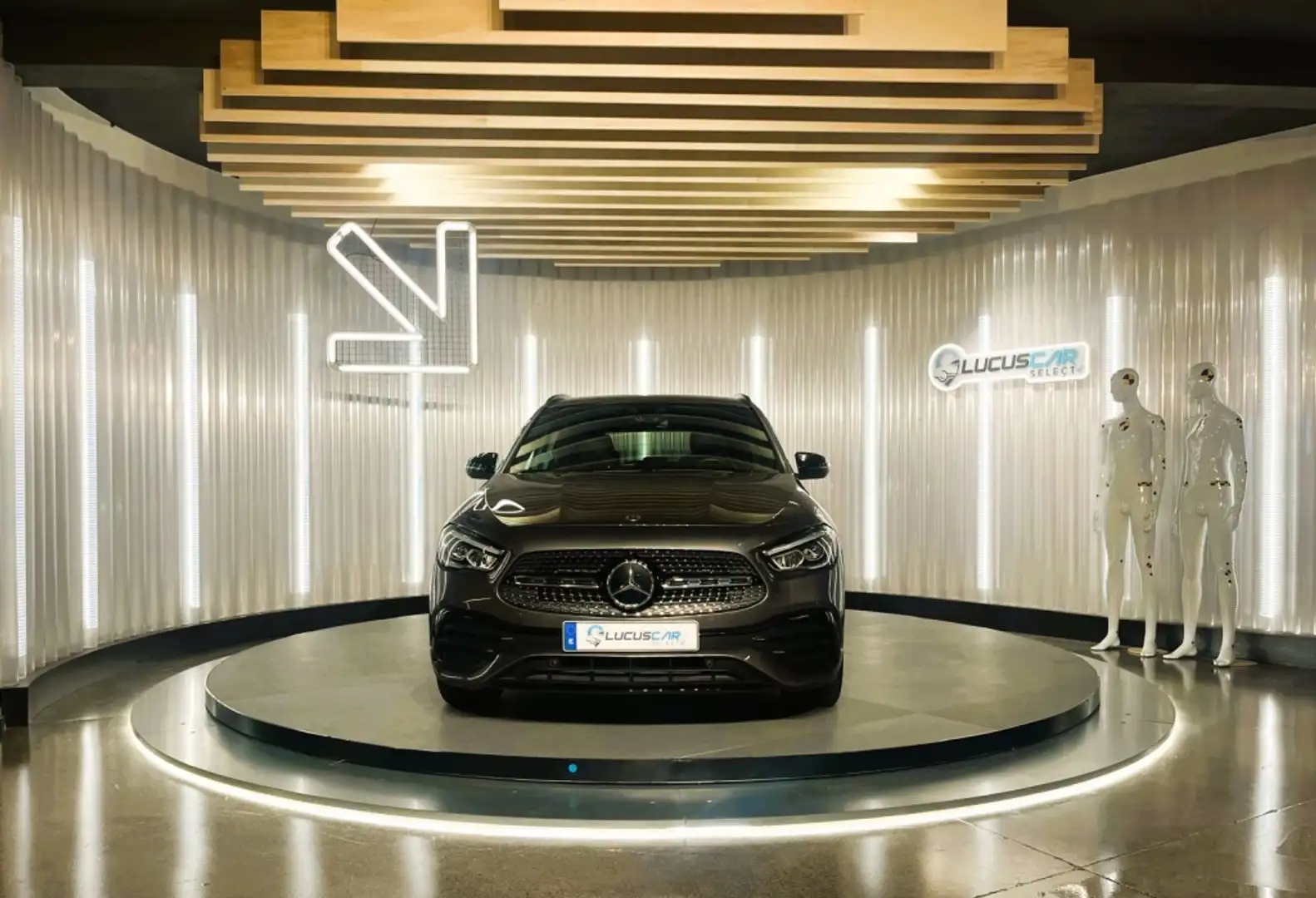 Mercedes-Benz GLA 200 200d 8G-DCT Grijs - 2
