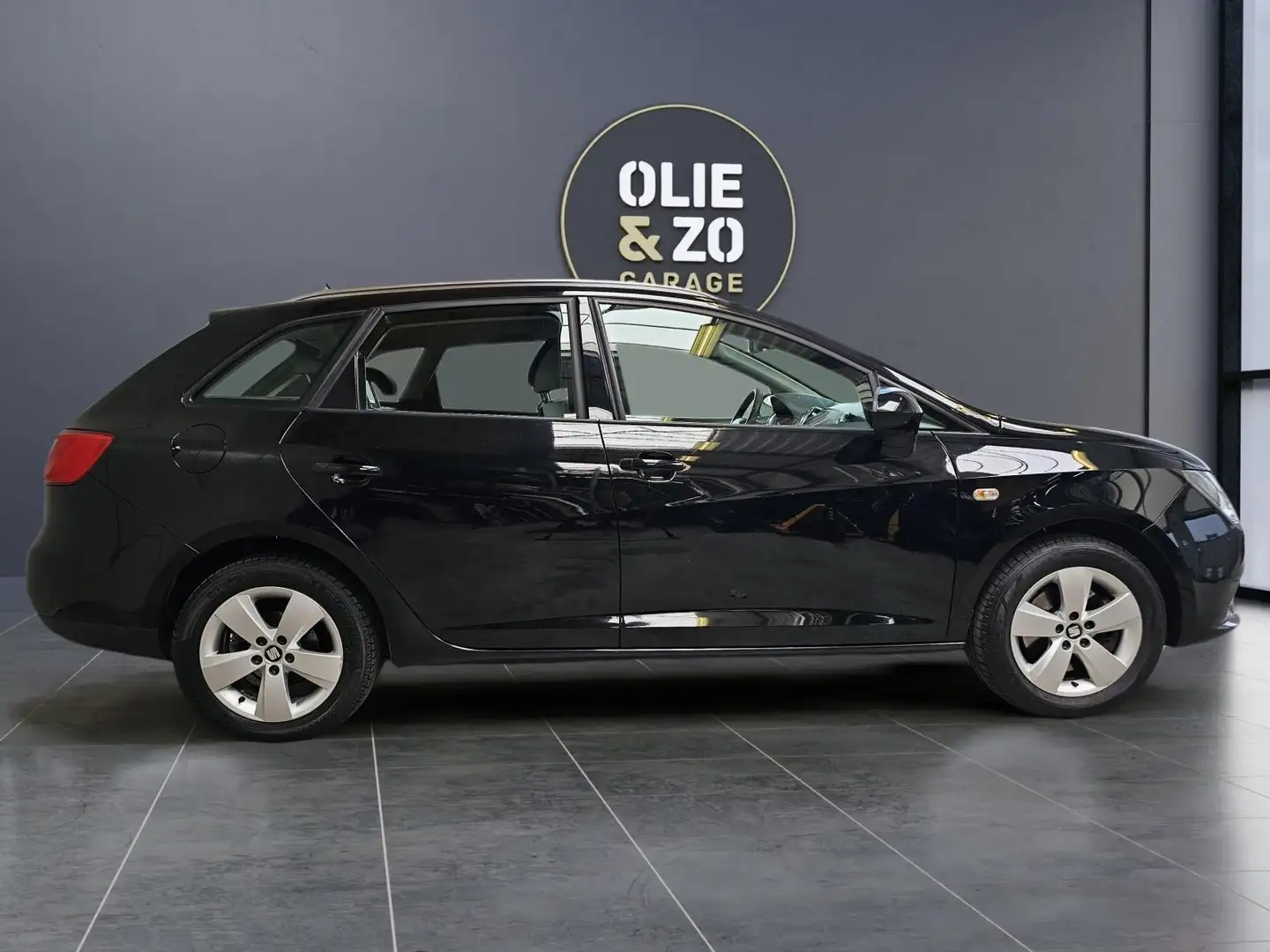 SEAT Ibiza ST 1.0 EcoTSI Style Connect Zwart - 2