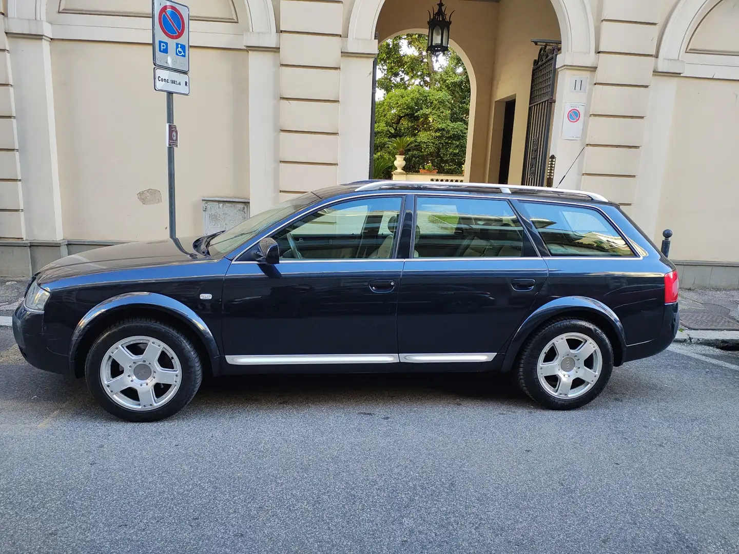 Audi A6 allroad 2.5 V6 tdi quattro tiptronic - 1