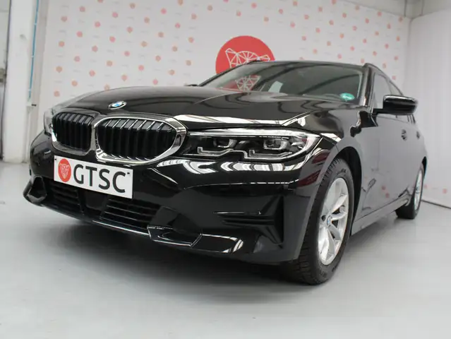 BMW 320 320iAS, Sport line, automaat, led, live cockpit,..