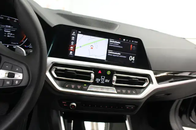 BMW 3 Series view 12