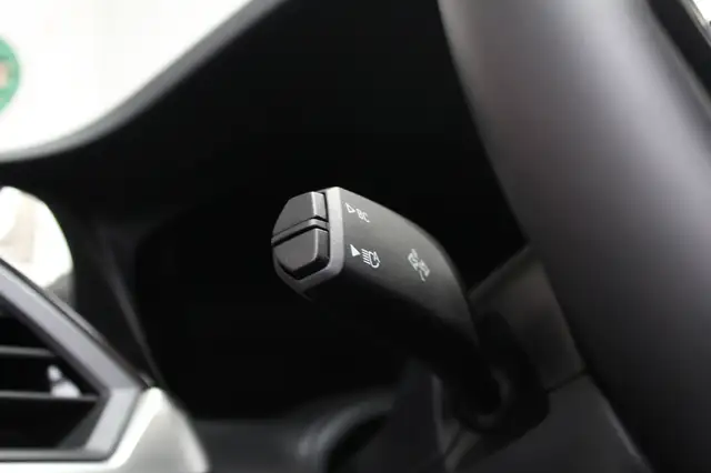 BMW 3 Series view 19