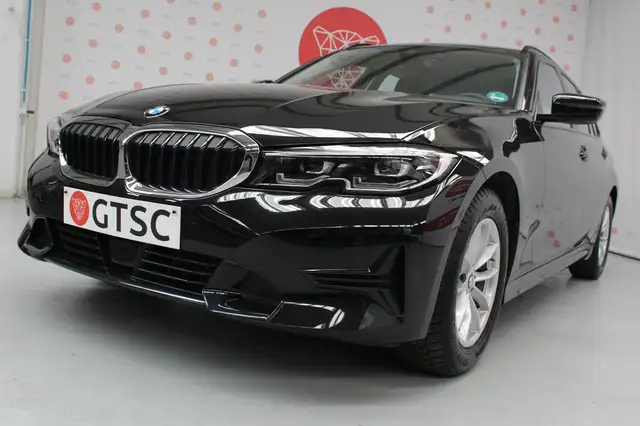 BMW 3 Series view 5