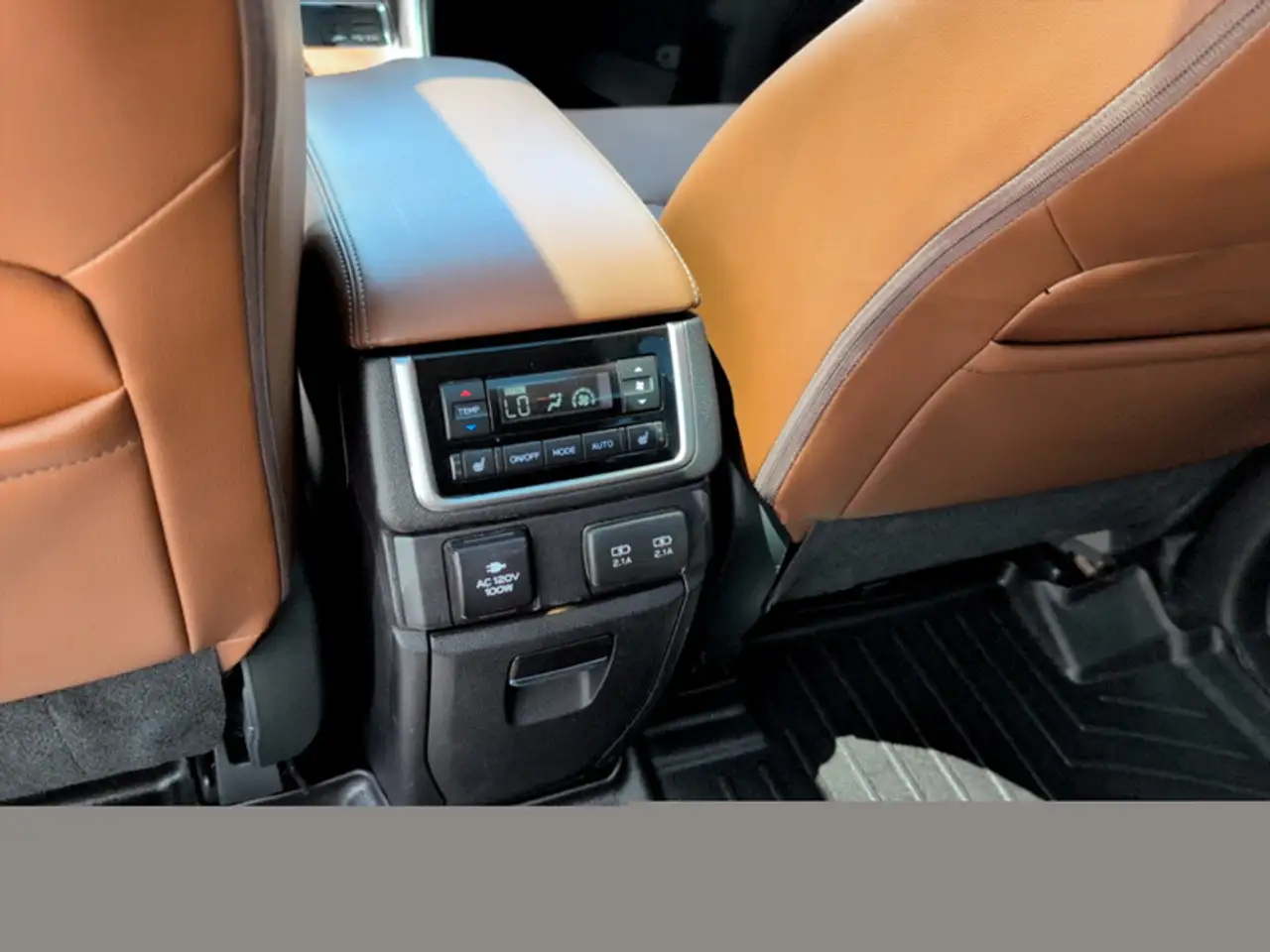 Subaru Ascent photo Subaru Ascent