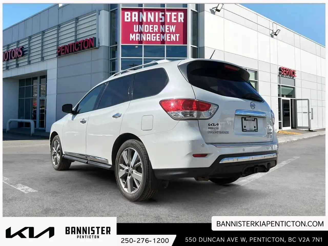 Nissan Pathfinder снимка Nissan Pathfinder