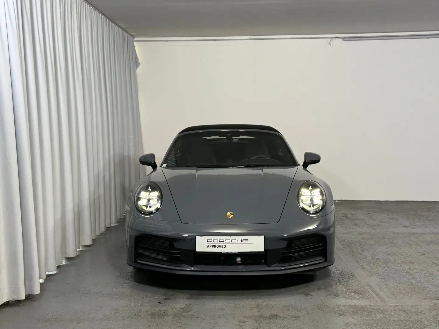 Porsche 911 Carrera S Cabriolet Grau - 2