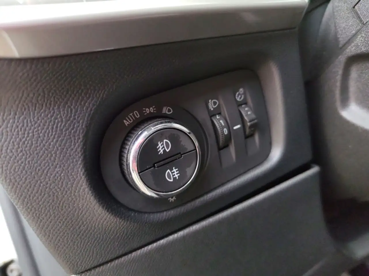 Opel Mokka Business Elegance PDCv+h Navi Klimaautom Keyless T 19
