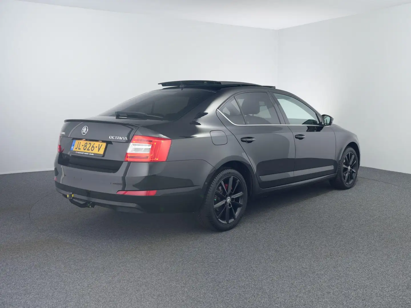 Skoda Octavia 1.4 TSI Greentech Style Businessline | Pano | Came Zwart - 2