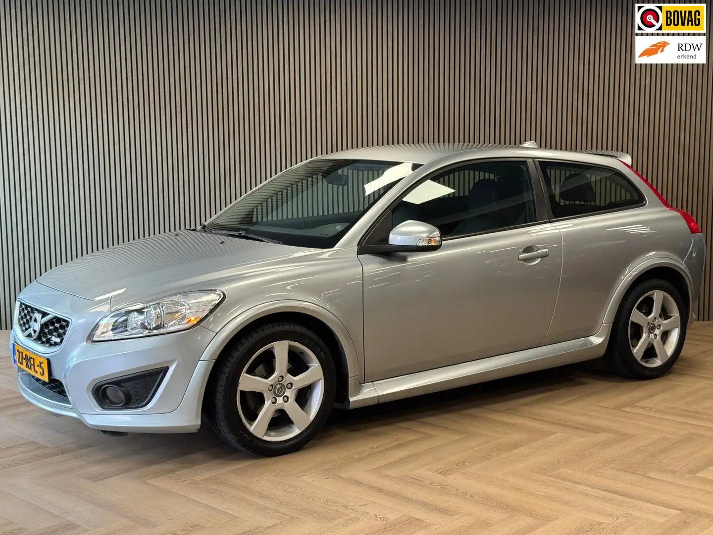 Volvo C30 2.0 R-Edition CRUISE / AIRCO / LEER Gris - 1