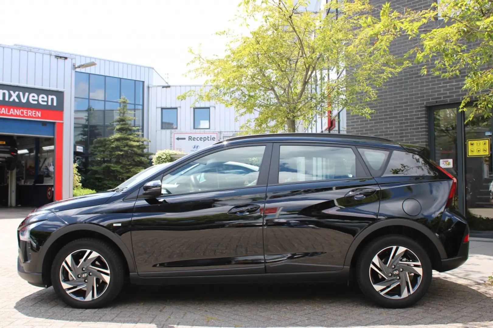 Hyundai BAYON 1.0 T-GDI Comfort Automaat Smart Navi/led/Cam/Pdc/ Zwart - 2