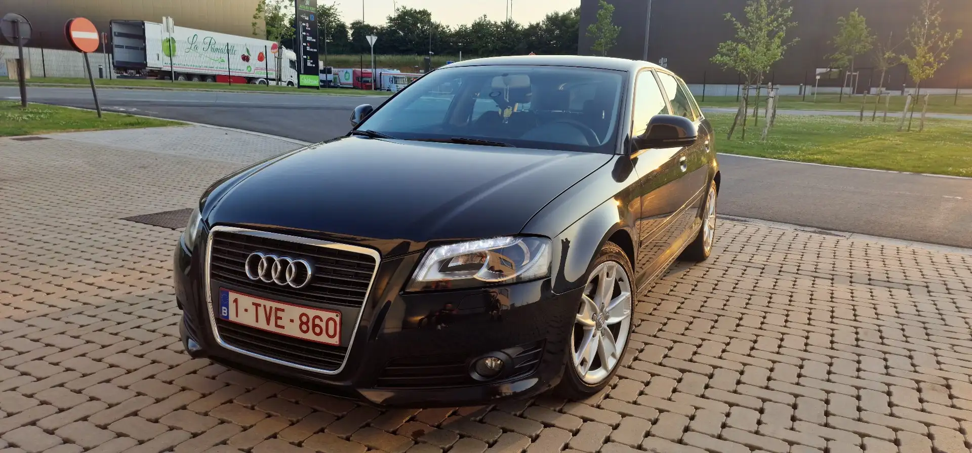 Audi A3 1.6 TDi Attraction Start/Stop DPF - 1