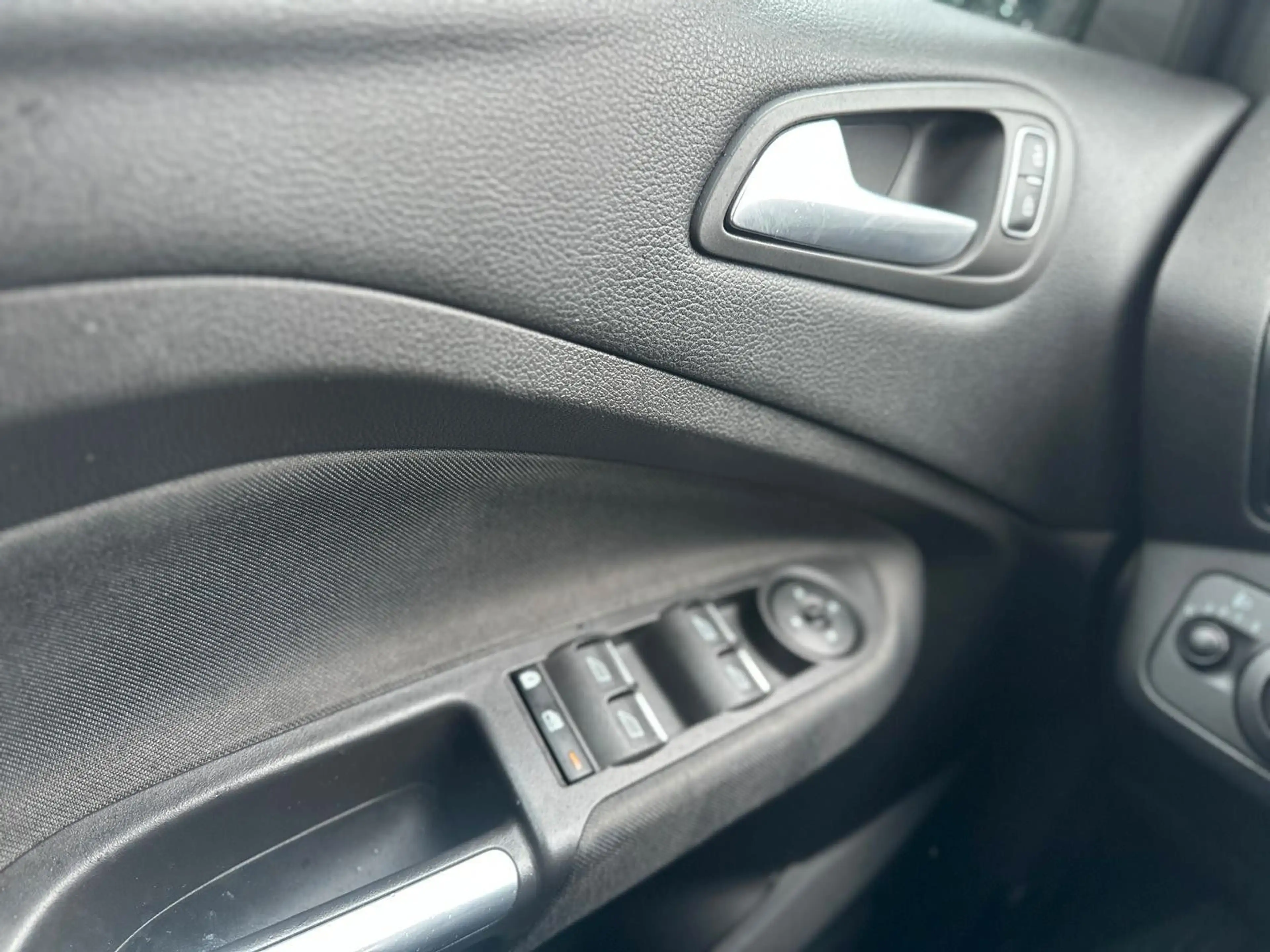Ford Grand C-Max Grand C-MAX Trend — photo 14