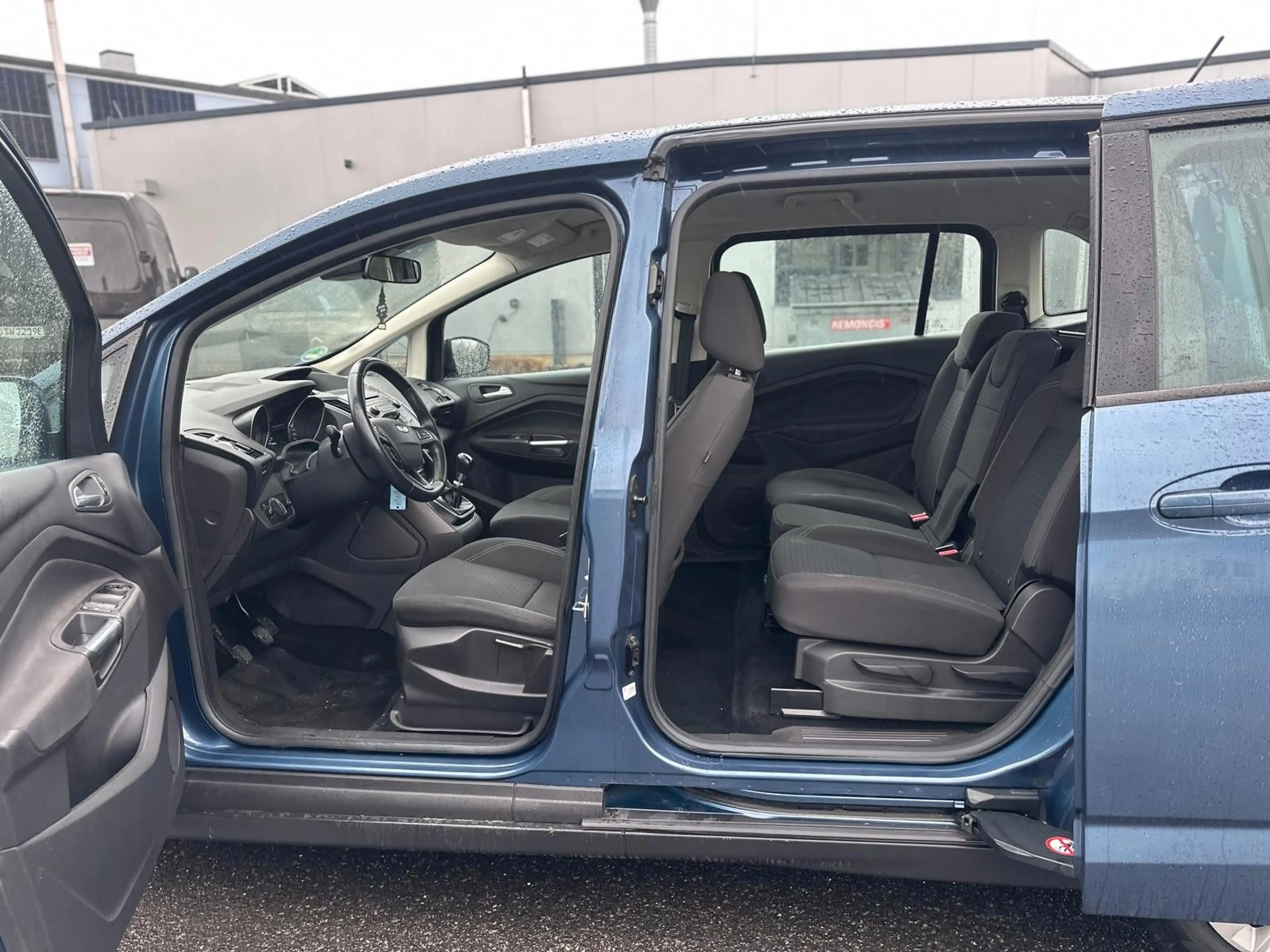 Ford Grand C-Max Grand C-MAX Trend — photo 10