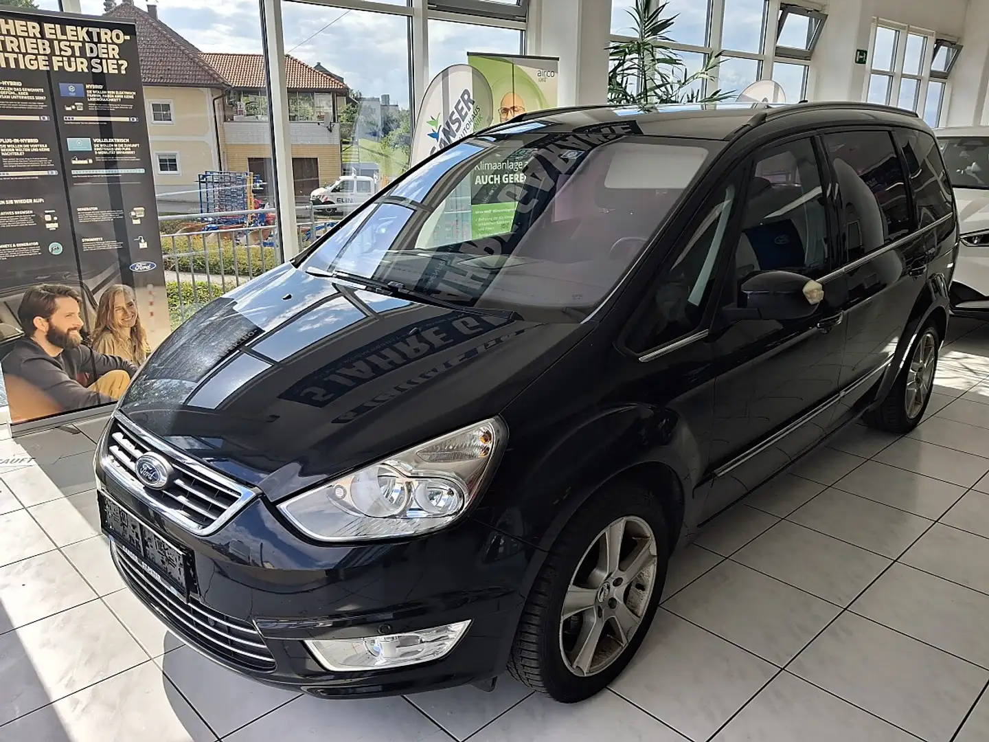 Ford Galaxy Titanium 2,0 TDCi Aut. Schwarz - 1